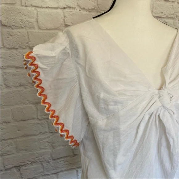 NWT Line And Dot Beaded Sleeve Top - Picture 2 of 9